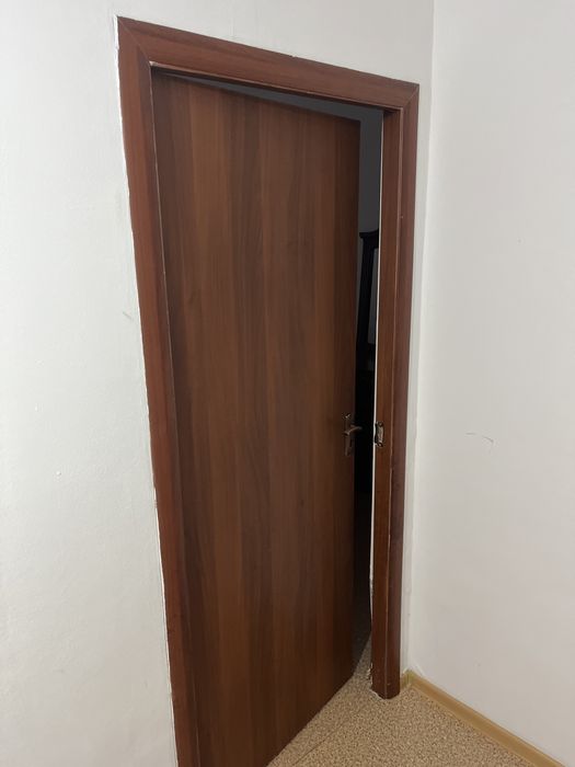 Двери продается срочно
