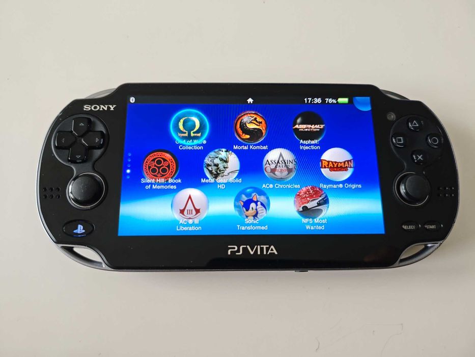 Sony PS Vita - качени много игри - Playstation Vita
