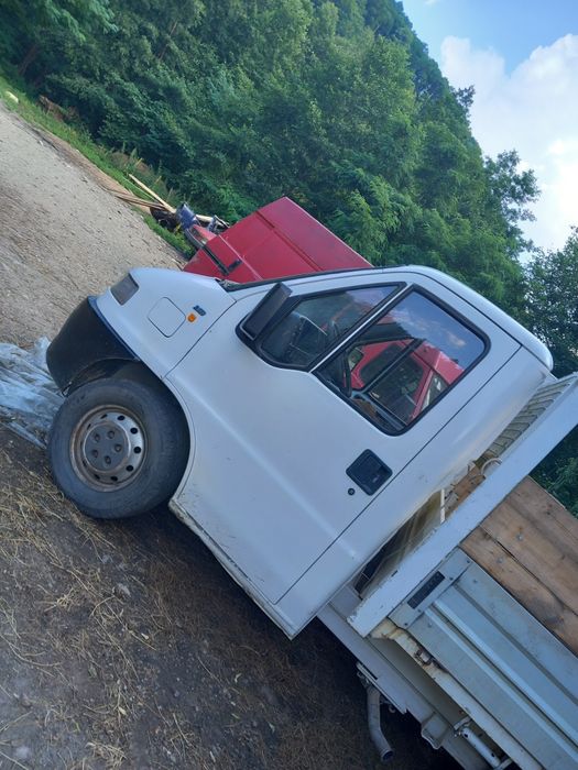 Vând sau schimb camioneta cu duba