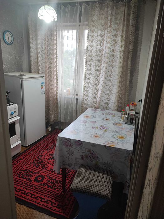 Срочно Сотилади 3х комнатную в хорошем состоянии с мебелью ремонт есть