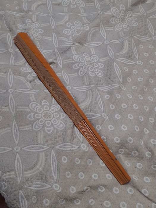 Продам декоративный веер