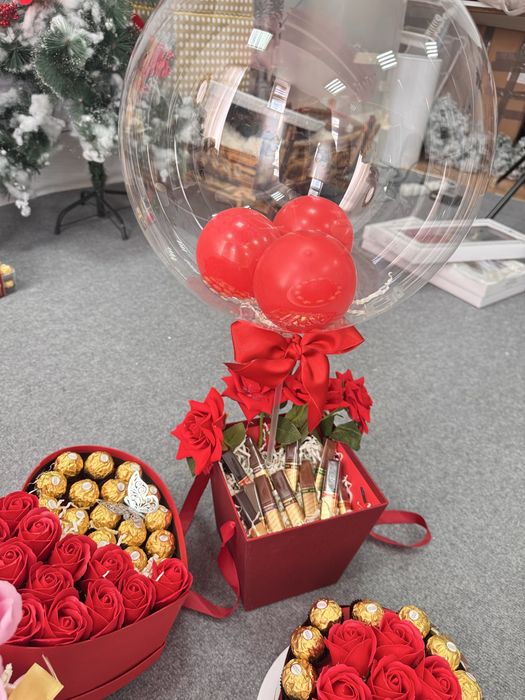 Кутия с бонбони , подаръци