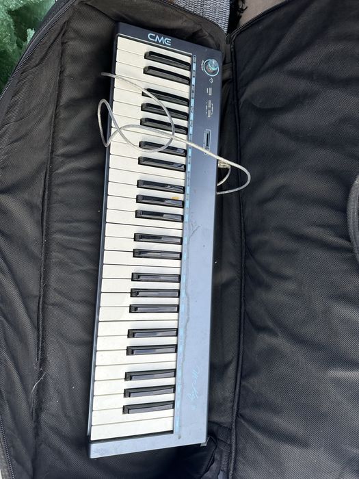 Orga, clapa midi CME m-key v2