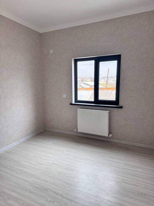 Янги қурилган 2 қаватли, 3 хонали уй сотилади