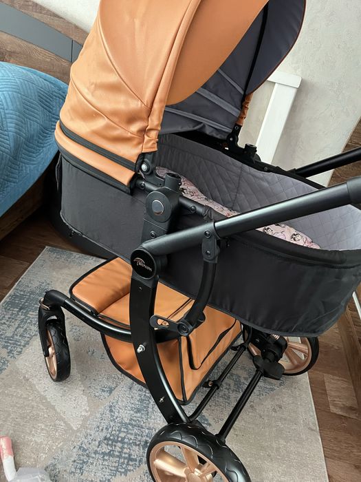 Детская коляска премиум класса в отличном состоянии