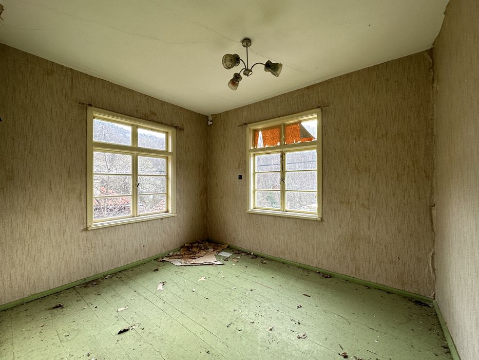 Продава се Къща в Плачковци - 162 кв.м за 163 €/кв.м - Снимка #3