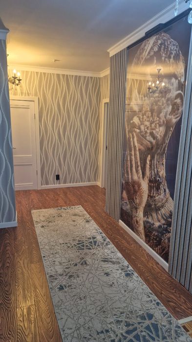 Сдаёт 2 ком. кв. посуточно