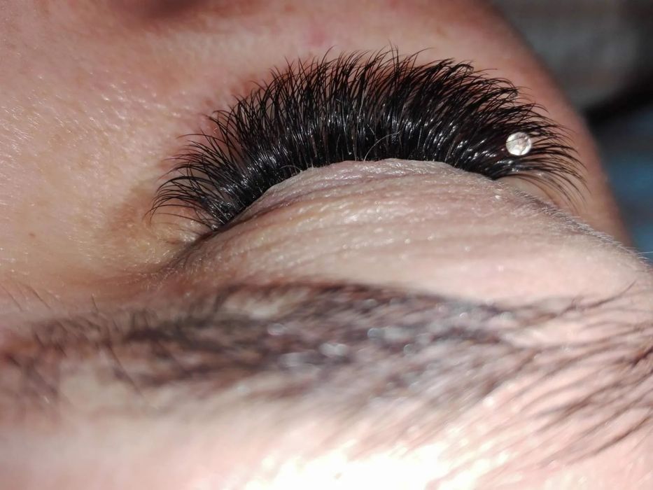 Наращивание  ресниц любого объема