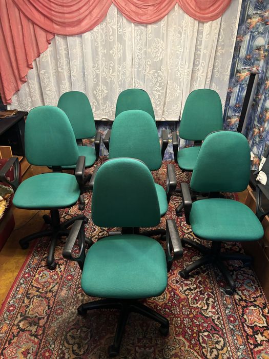 Продам компютерные кресла