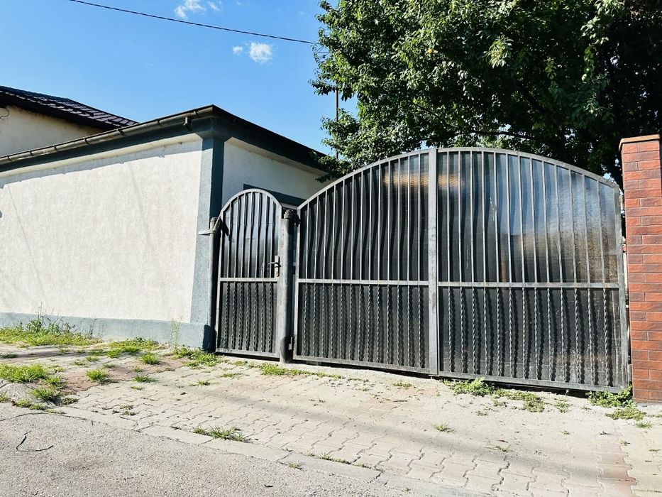 Vând casa utilata si mobilată!