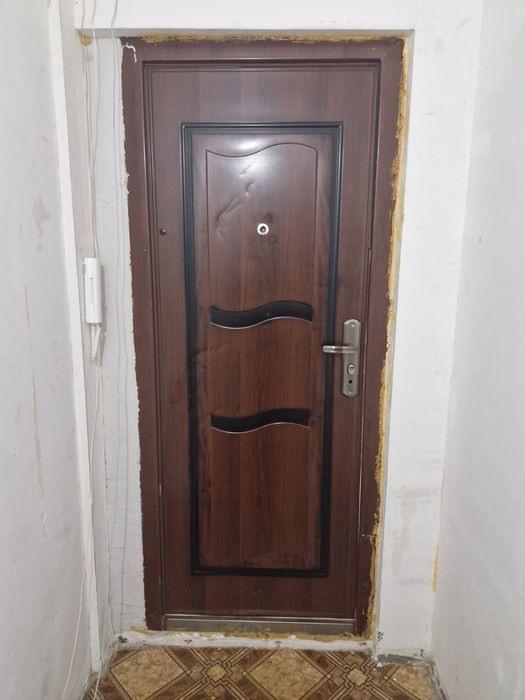 Продам б/у межкомнатные