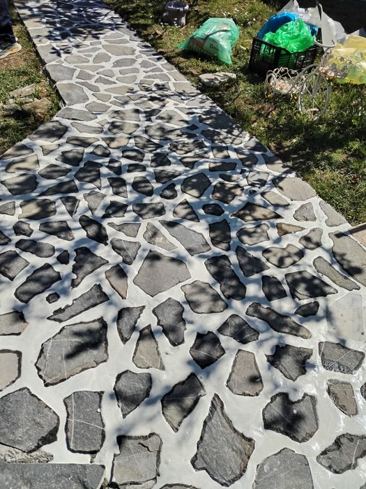 Vând și montez piatra naturala de munte