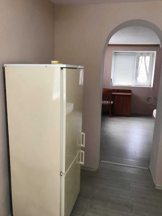 Дава се под наем Едностаен апартамент в Пловдив, Изгрев - 45 кв.м за 204 € - Снимка #2