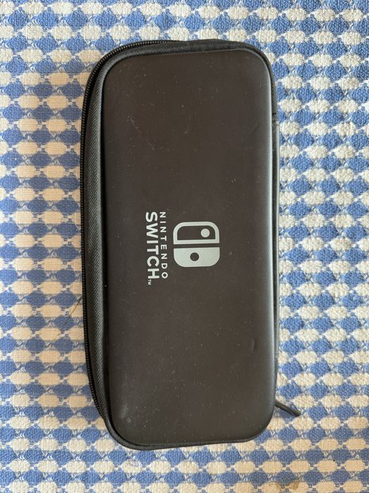 Nintendo Switch + калъф + 128GB карта + NBA 2K18 + док станция + HDMI