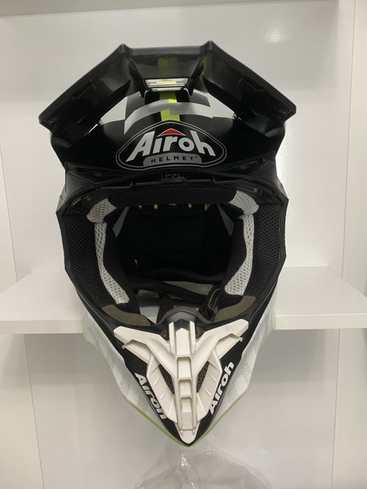 Каска Airoh Twist 2.0