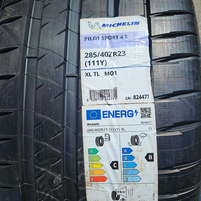Anvelope vara Mercedes GLS 285/40R23 325/35R23