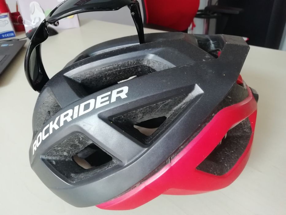 Cască ciclism și ochelari