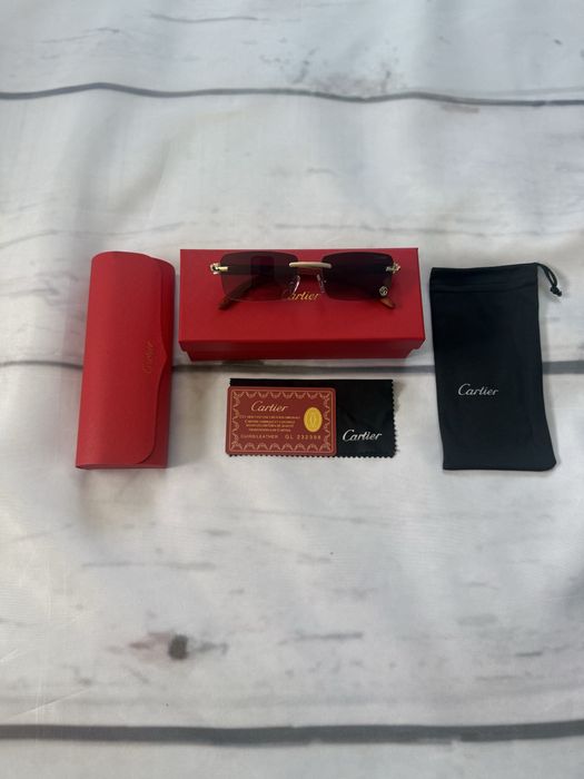 Ochelari de soare Cartier noi, nepurtați