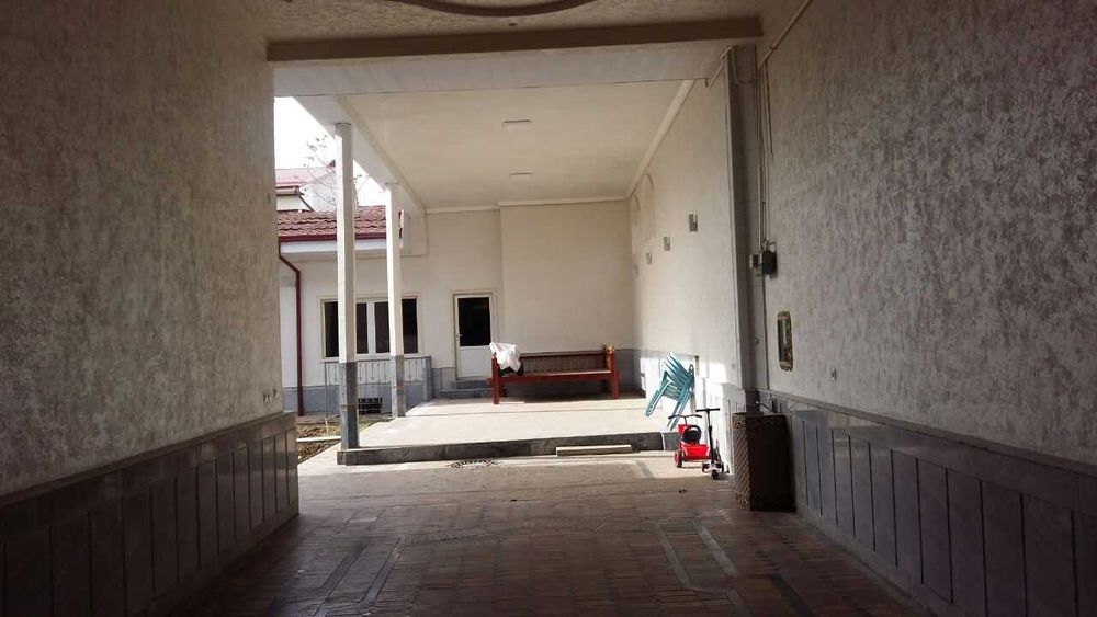 Продаю дом около метро Буюк ипак йули (рядом ул.Никитина)