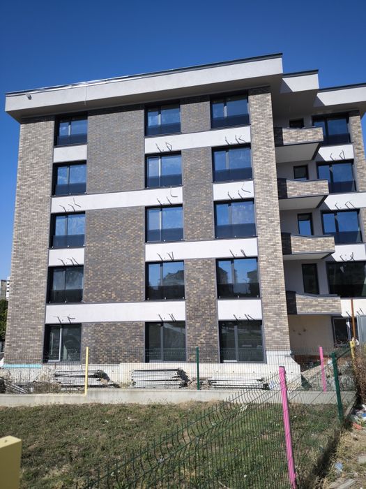 Продава се Гараж / Паркомясто в Велико Търново, Бузлуджа - 19 кв.м за 1158 €/кв.м - Снимка #1