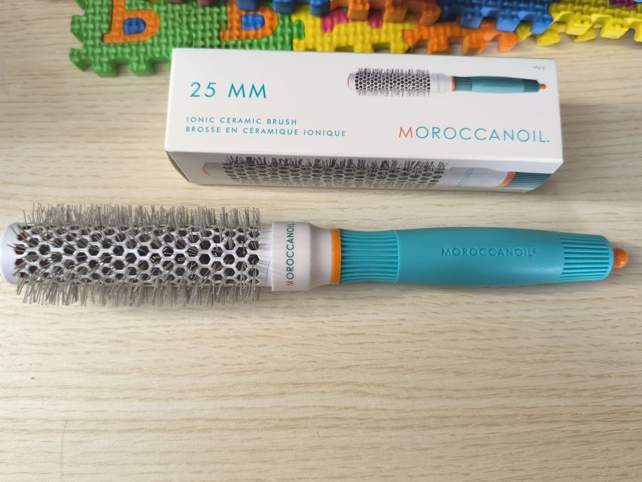 Нова Кръгла керамична четка - йонна Moroccanoil Round Ceramic 25мм