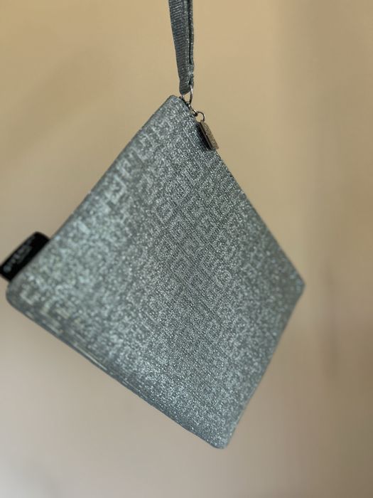 Козметична чанта Givenchy