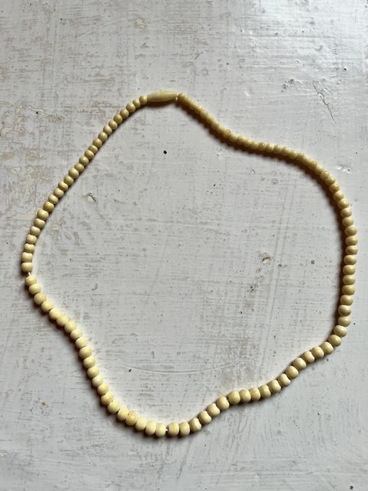 Coliere damă - diferite modele