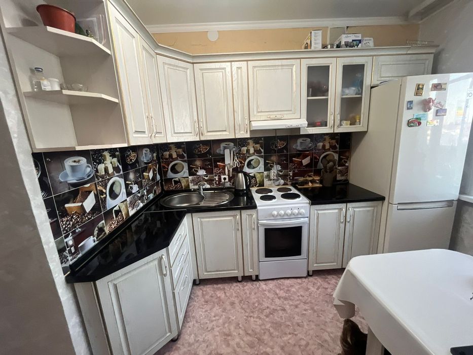 Кухонный гарнитур продам