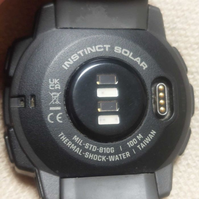 Garmin Instinct Solar + 3 curele + cablu extra, autonomie 16 zile