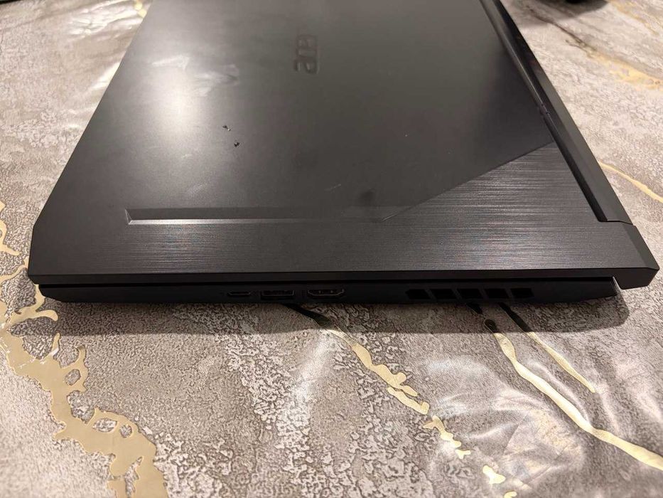 Acer Nitro AN515-55 1TB/1650 4gb/16gb ram/intel i5-10300h