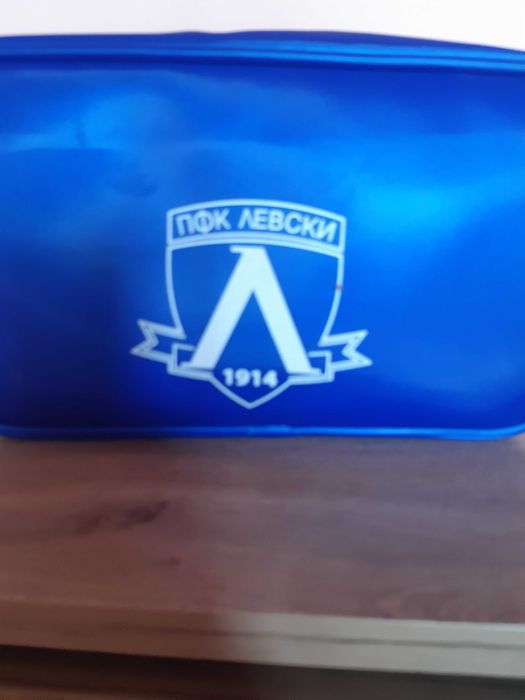 Несесер (кожен) на Левски