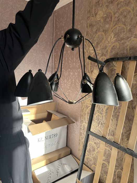 Продам люстру ,новая 5000