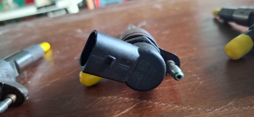 3бр. Имжектори/дюзи за двигател 1.6 HDI Continental/Siemens