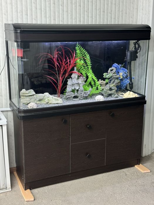 Заводской 250л аквариум