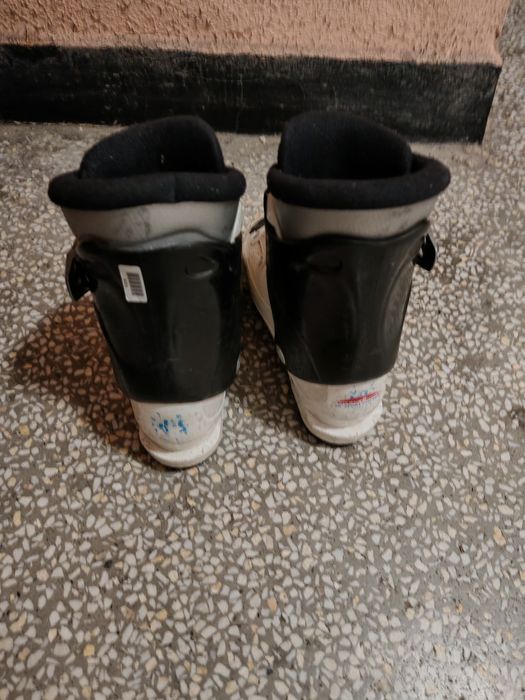 Ски обувки  Salomon 30 евро