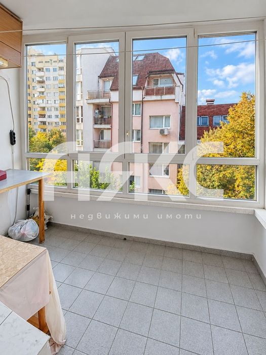 Продава се Тристаен апартамент в София, Стрелбище - 115 кв.м за 3035 €/кв.м - Снимка #9