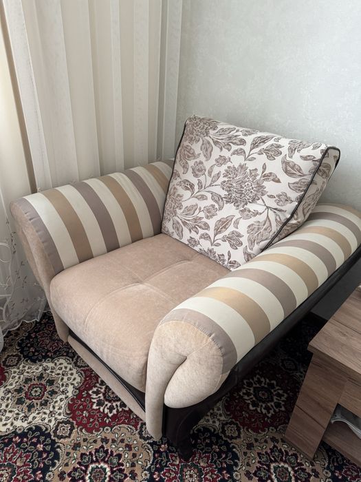 Диван раскладной с креслами