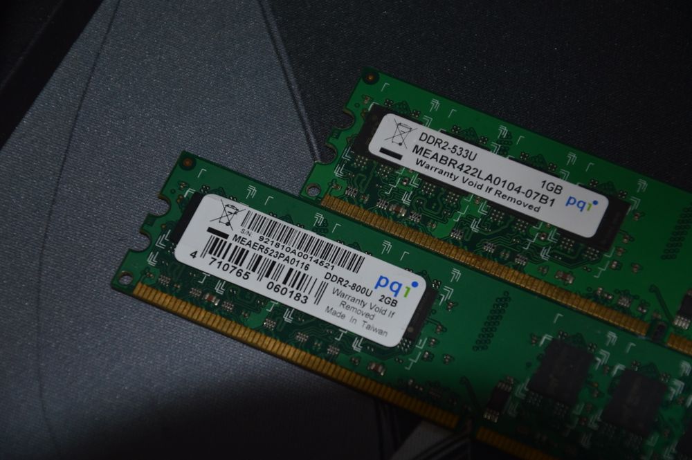 DDR2 2 GB и 1 GB