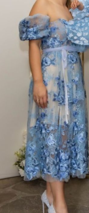 Официална дантелена рокля