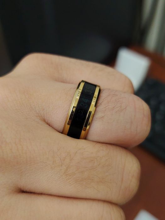 Uzuk sotiladi
Razmer: 19
Xususiyatlari xarorat o'lchochi 
termometr va