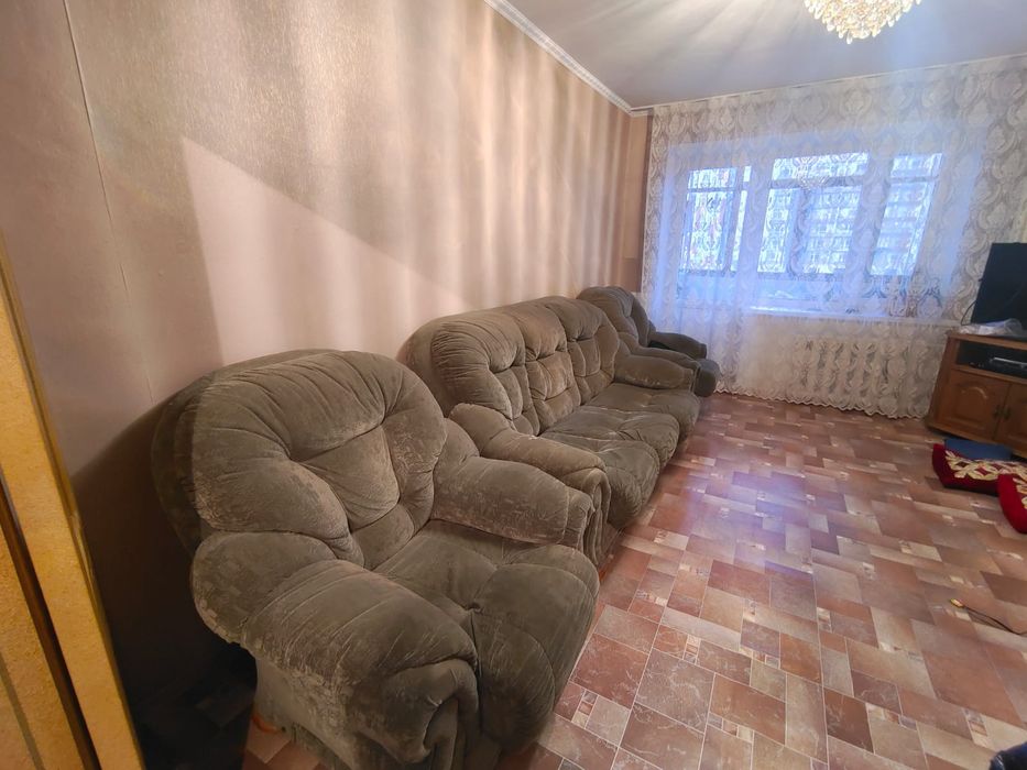 Продам диван в отличном состоянии