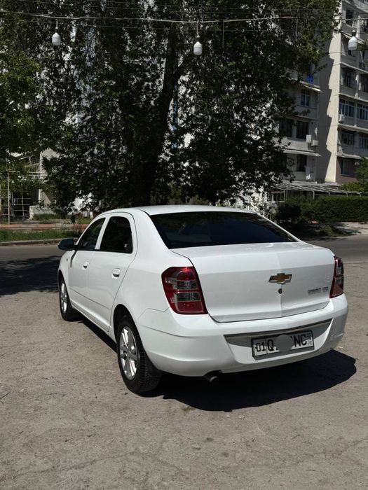 Chevrolet Cobalt 2024 — 8
