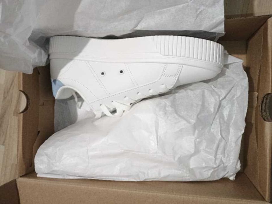 Нови сникърси FILA