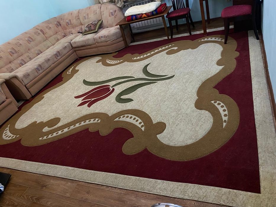 Продаётся большой ковёр