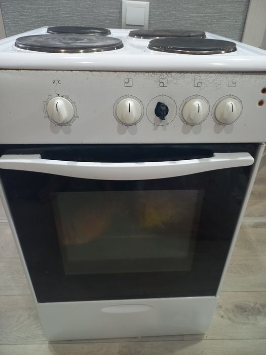 Отдам даром плиту