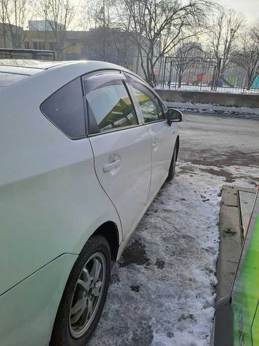 Toyota prius gpl nou