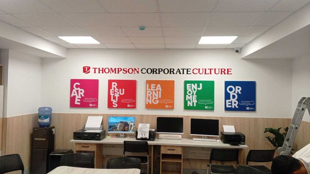 Tashqi reklama xizmati barcha viloyatlar bo'ylab o'rnatib beramiz