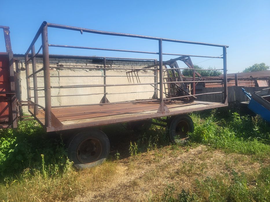 Продам или обменяю трактор Т40, прицепы.