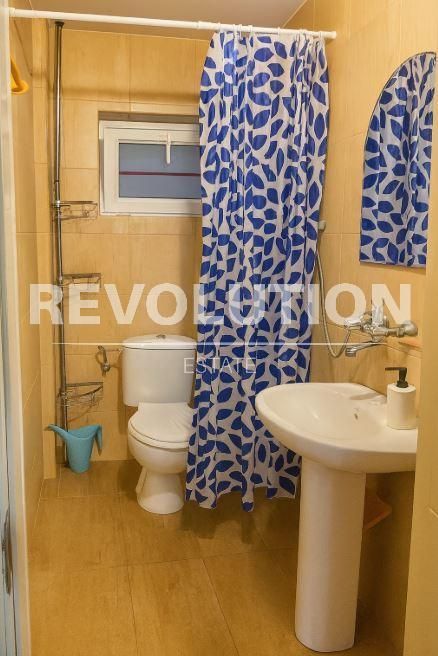 Дава се под наем Едностаен апартамент в Варна, Спортна зала - 40 кв.м за 350 € - Снимка #3