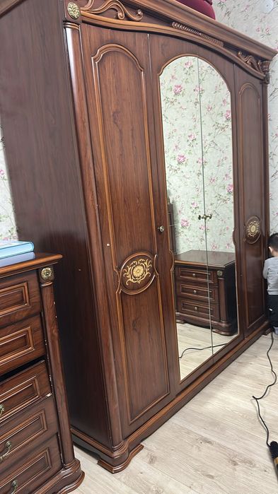 Спальный гарнитур